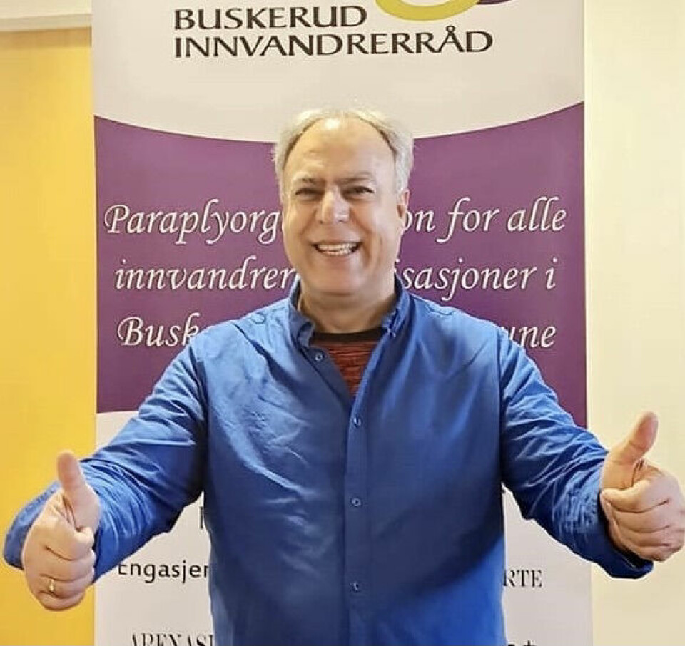Leder for Buskerud innvandrerråd, Bijan Gharahkhani under innspilling av deres nye podcastserie. Podcast