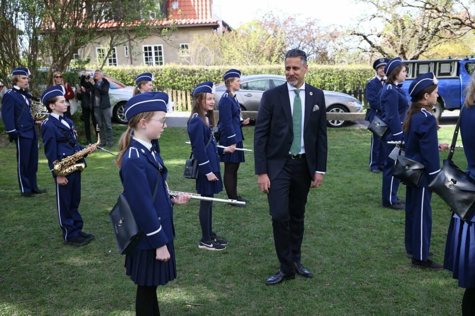 I fjor vår kom Raja med en krisepakke for korpsene. Den presenterte han med Ullevål skoles musikkorps tilstede. Abid Raja.