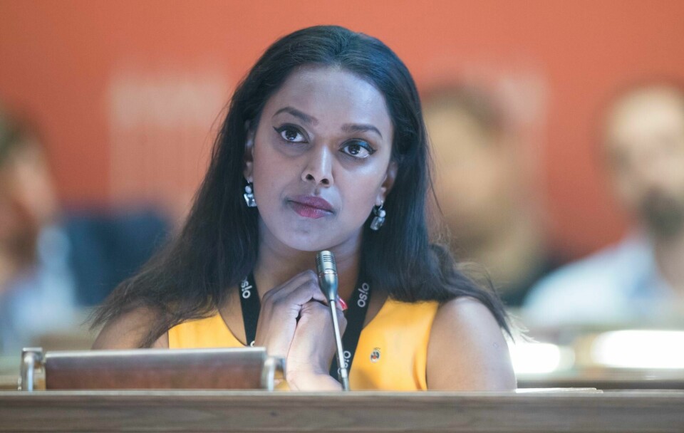 Kamzy Gunaratnam under en høring i Oslo rådhus. Kamzy Gunaratnam.