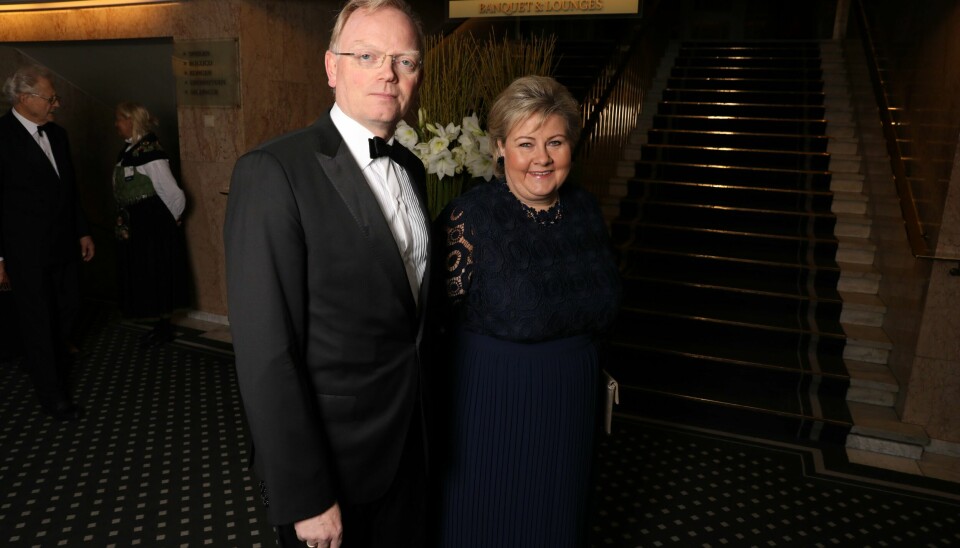 Kunne ikke gjemme seg i skyggen av sin mann. Erna Solberg har fått ansvaret og straffen for 60-årdagen på Geilo. .