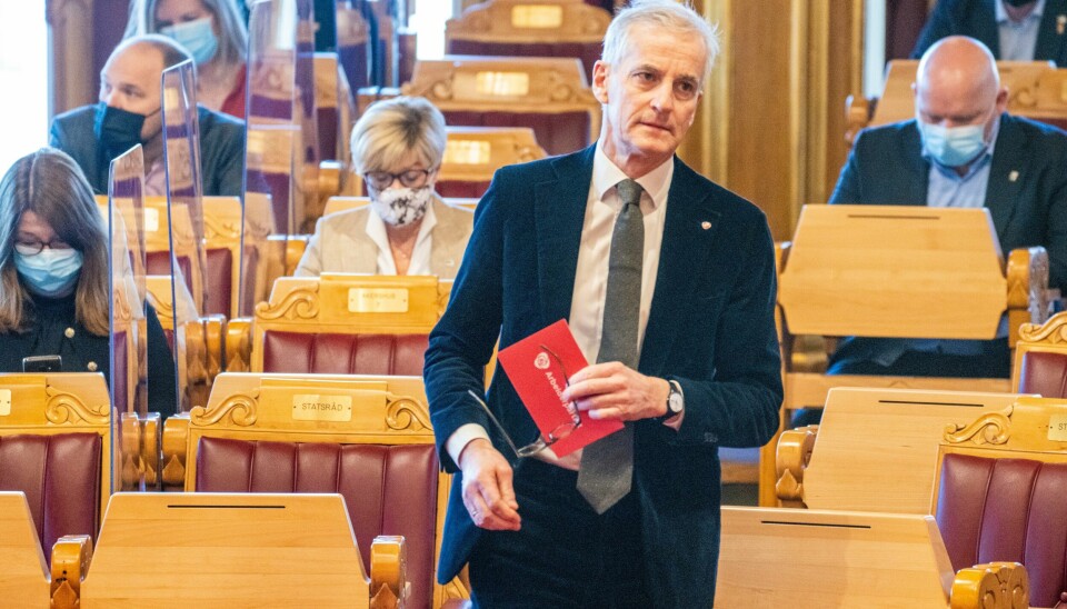 Ap-leder Jonas Gahr Støre kan se langt etter støtte for Arbeiderpartiets ruskompromiss i Stortinget. Ap-leder Jonas Gahr Støre ville blitt leder for et solid rødgrønt flertall dersom aprilmålingen til Opinion hadde vært valgresultat. Foto: Heiko Junge / NTB