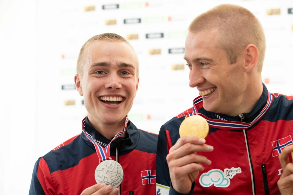Gullvinner Olav Lundanes med sølvvinner Kasper Fosser under VM på hjemmebane i 2019. Nå har NRK og det internasjonale o-forbundet blitt enige om en treårsavtale. Gullvinner Olav Lundanes med sølvvinner Kasper Fosser under VM på hjemmebane i 2019. Nå har NRK og det internasjonale o-forbundet blitt enige om en treårsavtale. Foto: Geir Olsen / NTB
