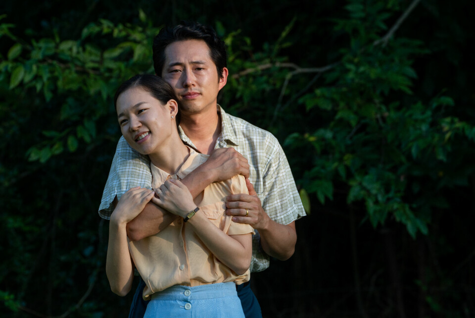 Steven Yeun er Oscar-nominert for rollen i Lee Isaac Chungs film «Minari». Her sammen med Yeri Han. Steven Yeun er Oscar-nominert for rollen i Lee Isaac Chungs film «Minari». Her sammen med Yeri Han.