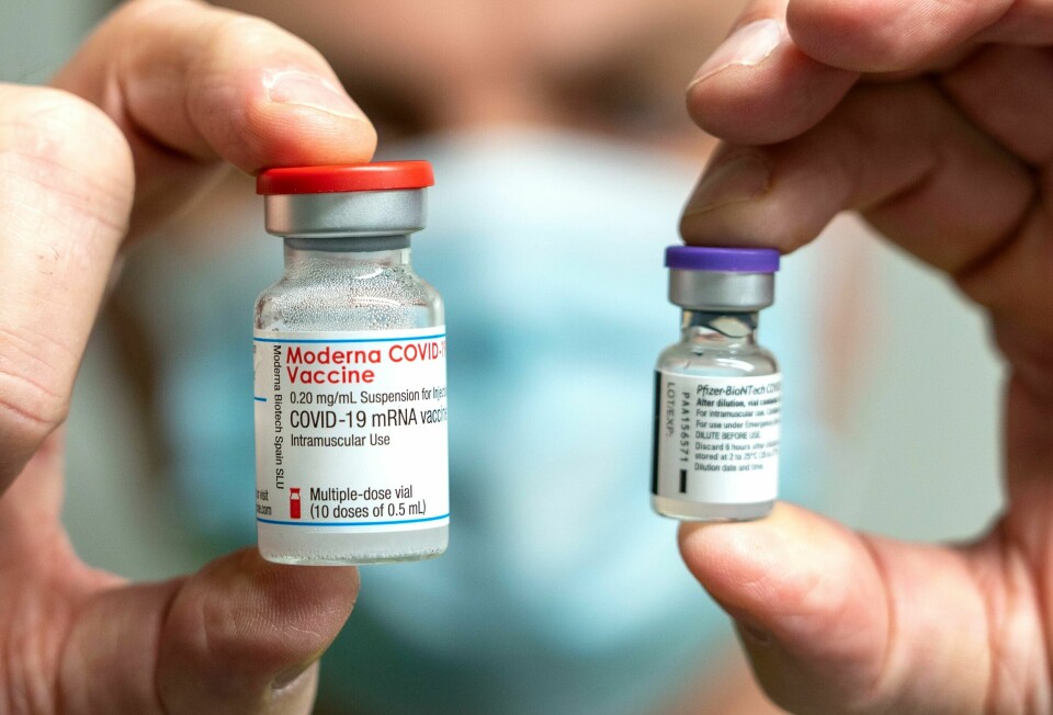 Koronavaksinene fra Pfizer/BioNTech og Moderna. Det er oppdaga sjeldan blodpropp òg blant folk som har fått Pfizer og Modernas koronavaksinar i Noreg, opplyser Legemiddelverket. Illustrasjonsfoto: Gorm Kallestad / NTB / NPK