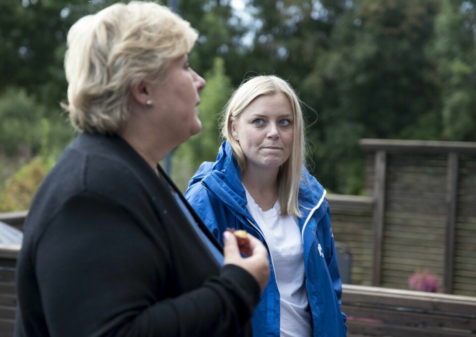 Tina Bru og Erna Solberg på dørbanking-kampanje i Sandnes i 2017. Tina Bru og Erna Solberg