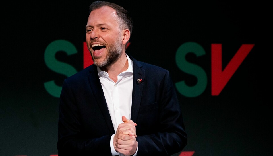 SVs partileder Audun Lysbakken på partiets landsmøte. Landsmøtet holdes digitalt, men partiledelsen er samlet på Hamar. Audun Lysbakken fortsetter som partileder i SV. Her er han på partiets landsmøte. Foto: Terje Pedersen / NTB