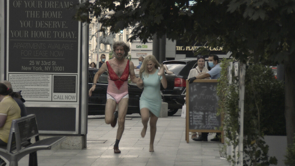 Sasha Baron Cohen og Maria Bakalova i Borat Subsequent Moviefilm. Begge er Oscar-nominerte. Sasha Baron Cohen og Maria Bakalova i Borat Subsequent Moviefilm. Begge er Oscar-nominerte.