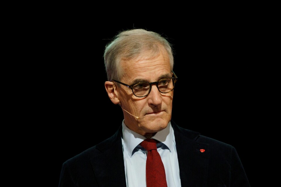 Ap-leder Jonas Gahr Støre mener KrFs politikk veldig lett fører til at kvinner skal være hjemme. Ap-leder Jonas Gahr Støre mener KrFs politikk veldig lett fører til at kvinner skal være hjemme. Foto: Torstein Bøe / NTB