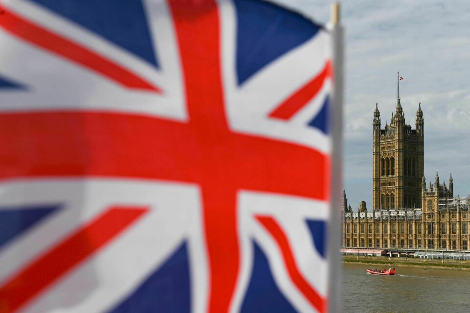 Det britiske flagget vaier i vinden foran parlamentsbygningen i Westminster, London. Den britiske unionen er over 300 år gammel, men hvor lenge består den? Det britiske flagget vaier i vinden foran parlamentsbygningen i Westminster, London. Den britiske unionen er over 300 år gammel, men hvor lenge består den?