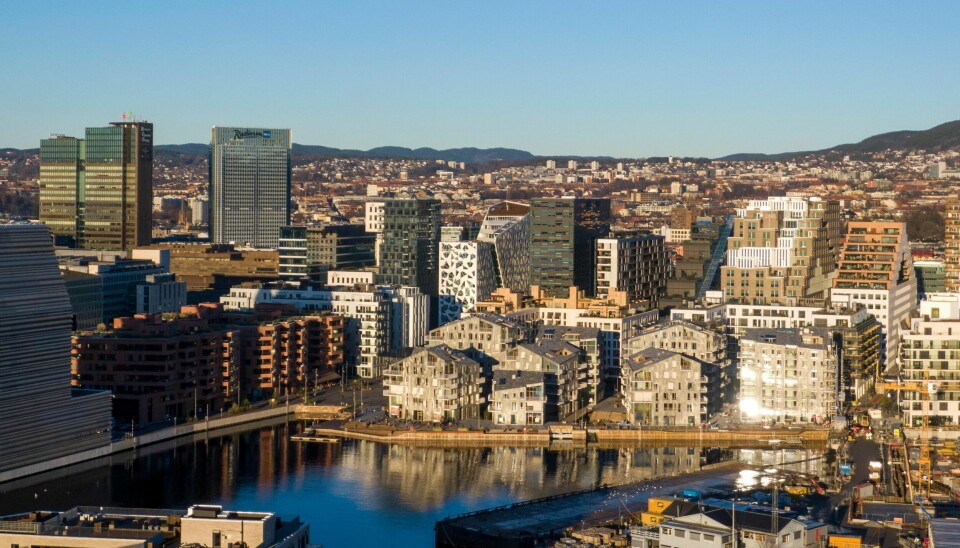 Oslo kommune har registrert 109 nye smittede i hovedstaden siste døgn. Oslo 20201126. Dronefoto av Barcode i Bjørvika i OsloFoto: Heiko Junge / NTB