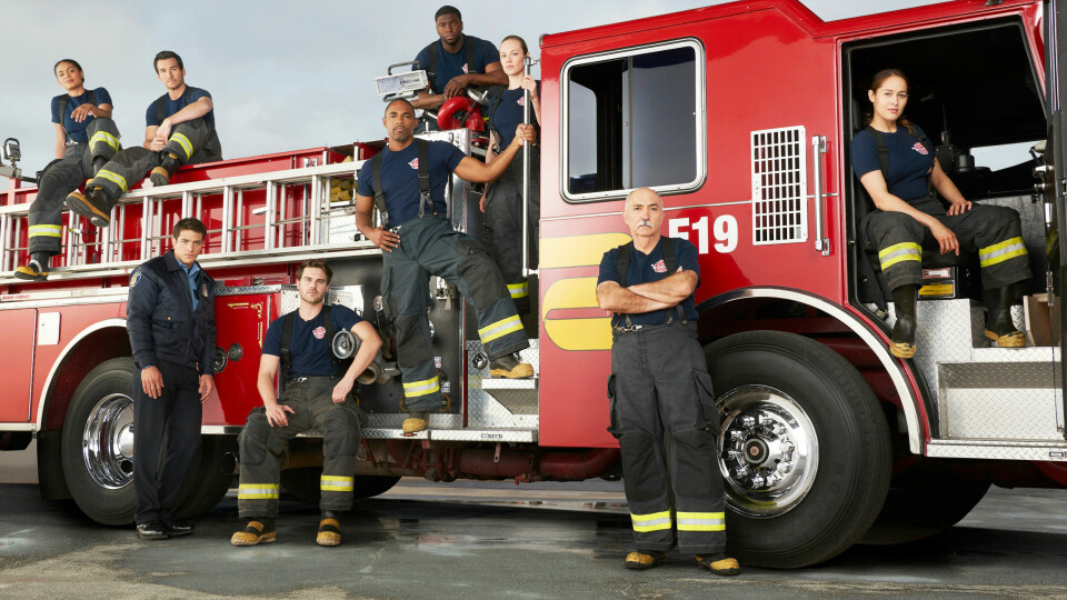 De siste årene har blålys-drama som «Station 19» vært en trend innen amerikansk drama-underholdning. De siste årene har blålys-drama som «Station 19» vært en trend innen amerikansk drama-underholdning.