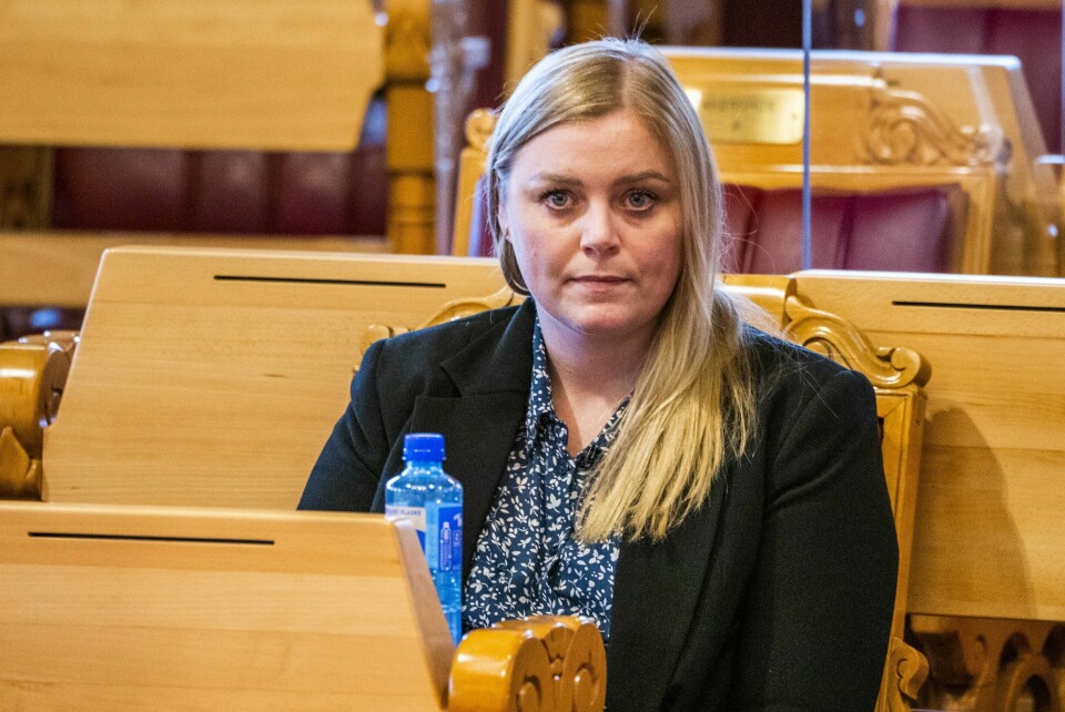 Olje- og energiminister Tina Bru (H) reagerer kraftig mot netthetsen av MDG-politikeren Lan Marie Berg. Tina Bru