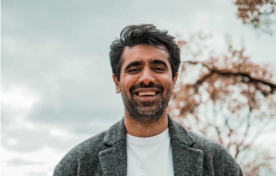 Amir Shaheen er en av idéskaperne bak suksesserien «Hjem til jul». Med F*** ta hjernen min! debuterer han som forfatter. Amir Shaheen er en av idéskaperne bak suksesserien «Hjem til jul». Med F*** ta hjernen min! debuterer han som forfatter.
