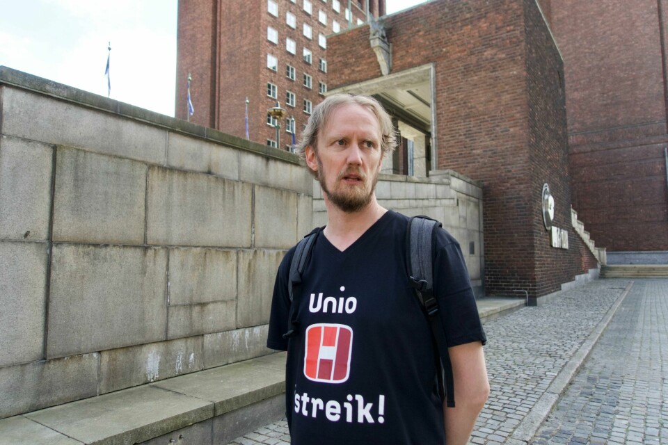 Barnehagelærer Olaf Alteren er i streik. Barnehagelærer Olaf Alteren er i streik.