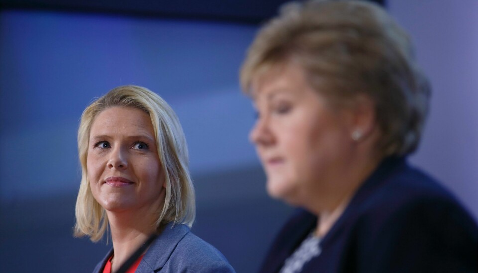 Erna Solberg plusser på 2,6 ekstra oljemilliarder for å tilfredsstille Sylvi Listhaug og Fremskrittspartiet. .