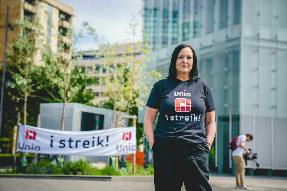 Forhandlingsleder Aina Skjefstad Andersen i Unio utenfor Deichman bibliotek i Bjørvika i Oslo. Aina Skjefstad Andersen
