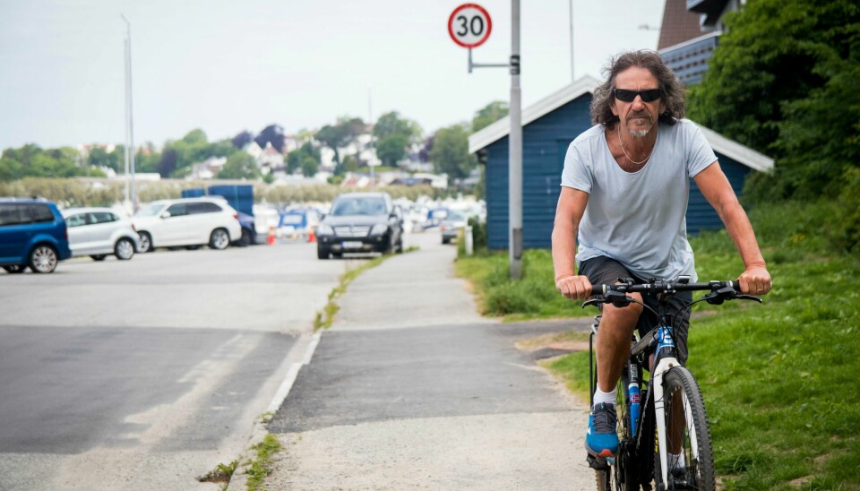 Syklisten Per G. Rødland reagerer sterkt på innføringen av fartsgrense på 6 km/t for syklister på fortauene. Per G. Rødland. Nye regler for syklister