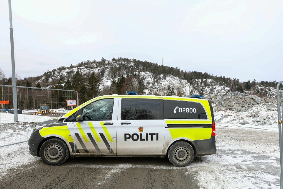 En mann som natt til lørdag kom vekk fra sitt turfølge i Preståsen i Porsgrunn, er funnet omkommet. Det pågår en leteaksjon etter en mann som natt til lørdag kom vekk fra sitt turfølge i Preståsen i Porsgrunn. Foto: Trond Reidar Teigen / NTB