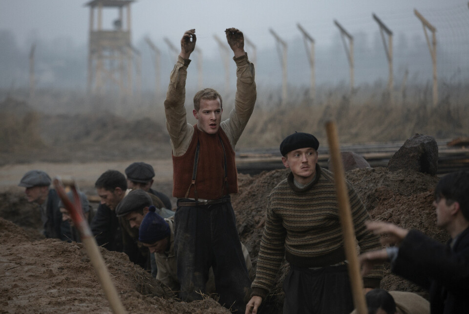Fra «Den største forbrytelsen» (2020), filmatiseringen av Marte Michelets dokumentarbok om jødeforfølgelsene i Norge. Carl Martin Eggesbø i rollen som Harry Braude. Fra «Den største forbrytelsen» (2020), filmatiseringen av Marte Michelets dokumentarbok om jødeforfølgelsene i Norge