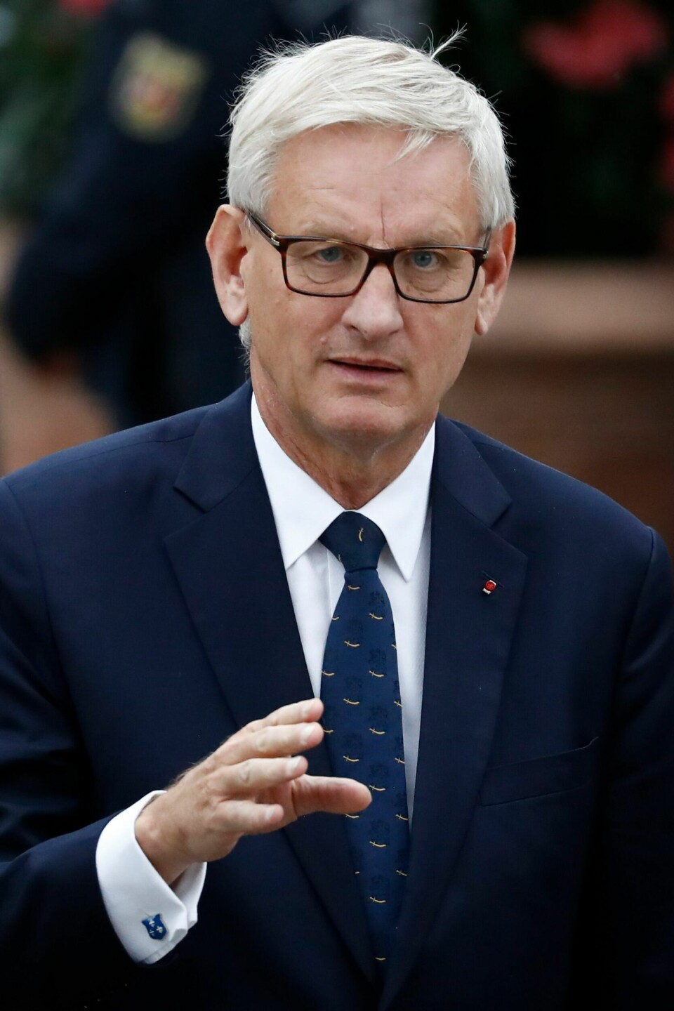 Carl Bildt har tidligere vært både statsminister og utenriksminister i Sverige. former Swedish Prime Minister Carl Bildt (C) arrives for a memorial service for late former Chancellor Helmut Kohl on July 1, 2017 at the cathedral in Speyer.
