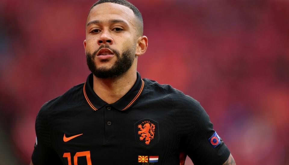 Memphis Depay var igjen involvert i det meste Nederland foretok seg offensivt. Memphis Depay var igjen involvert i det meste Nederland foretok seg offensivt. Foto: Kenzo Tribouillard / AP / NTB