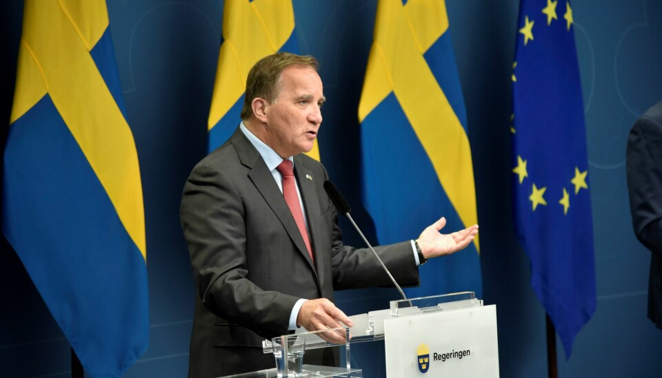 Statsminister Stefan Löfven har en uke på seg til å sikre et nytt parlamentarisk grunnlag. Sveriges statsminister Stefan Löfven vil snakke med samarbeidspartiene før han tar en beslutning om det skal holdes nyvalg i landet. Foto: Lars Schröder/TT NYHETSBYRÅN / NTB