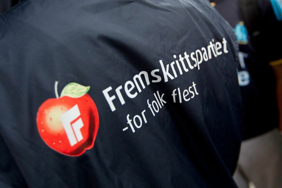Illustrasjonsfoto: T-skjorte med Frps logo og slagord Illustrasjonsfoto: T-skjorte med Frps logo og slagord