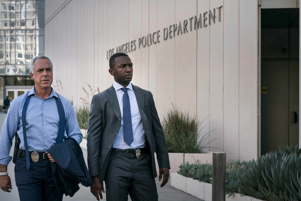 Partnerne Harry Bosch (Titus Welliver) og Jerry «J» Edgar (Jamie Hector) løser sin siste saker sammen i LA-politiets Hollywood Division i syvende og siste sesong av «Bosch». Partnerne Harry Bosch (Titus Welliver) og Jerry «J» Edgar (Jamie Hector) løser sin siste saker sammen i LA-politiets Hollywood Division i syvende og siste sesong av «Bosch».