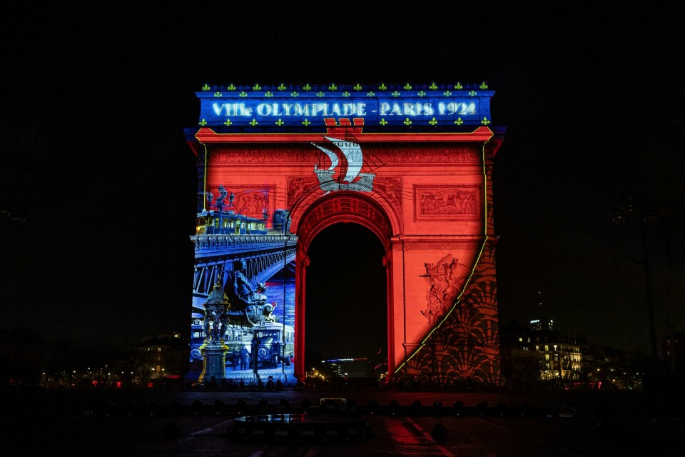 Frankrike skal i sommer være vertsland for De olympiske leker. Her er Triumfbuen i Paris fotografert nyttårsaften. Frankrike skal i sommer være vertsland for De olympiske leker. Her er Triumfbuen i Paris fotografert nyttårsaften. Foto: Aurelien Morissard / AP / NTB