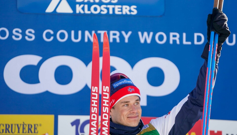 Harald Østberg Amundsen etter mennenes 20 km jaktstart Davos torsdag. Harald Østberg Amundsen etter mennenes 20 km jaktstart Davos torsdag. Foto: Terje Pedersen / NTB.