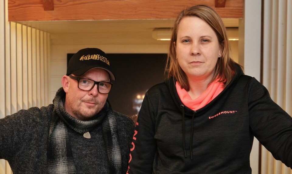 Harde fakta og grusomme detaljer om hva mobbing kan medføre presenteres for lydhøre barn og unge, når den tidligere mobberen Eddy Lyshaug og mobbeofferet Kathrine Edvardsen Neegaard møter skoleelever på ulike alderstrinn. Harde fakta og grusomme detaljer om hva mobbing kan medføre presenteres for lydhøre barn og unge, når den tidligere mobberen Eddy Lyshaug og mobbeofferet Kathrine Edvardsen Neegaard møter skoleelever i ulike alderstrinn.