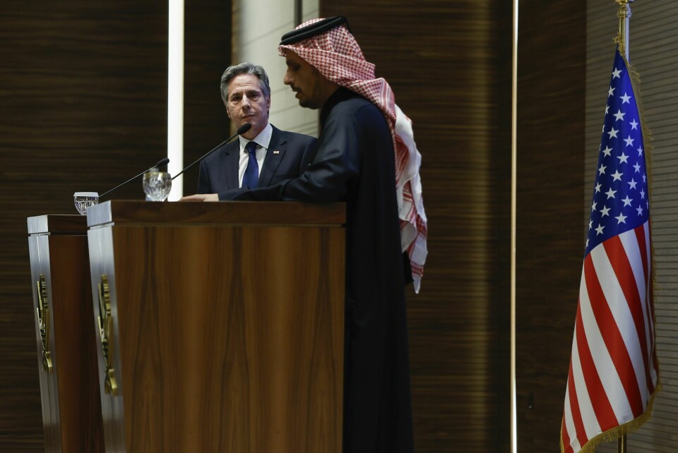 USAs utenriksminister Antony Blinken (til venstre) holdt en pressekonferanse sammen med Qatars statsminister Mohammed bin Abdulrahman Al-Thani i Doha søndag. USAs utenriksminister Antony Blinken (til venstre) holdt en pressekonferanse sammen med Qatars statsminister Mohammed bin Abdulrahman Al-Thani i Doha søndag. Foto: Evelyn Hockstein / AP / NTB