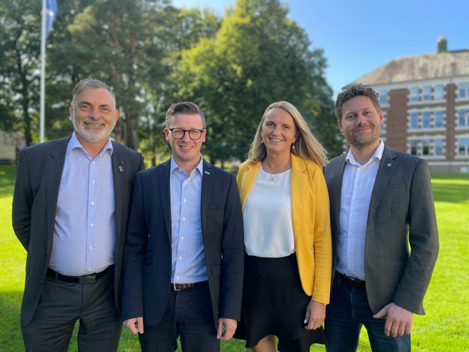 Flertallskoalisjonen i fylket har satt foten ned for gratisferjer, noe som har ført til indre strid i KrF. Svein Erik Indbjo (Frp), Ole Ueland (H), Anne Kristin Bruns (KrF) og Kjartan Alexander Lunde (V) er toppene i fylkets flertallspartier. Fv.: Svein Erik Indbjo (Frp), Ole Ueland (H), Anne Kristin Bruns (Krf), og Kjartan Alexander Lunde (V)
