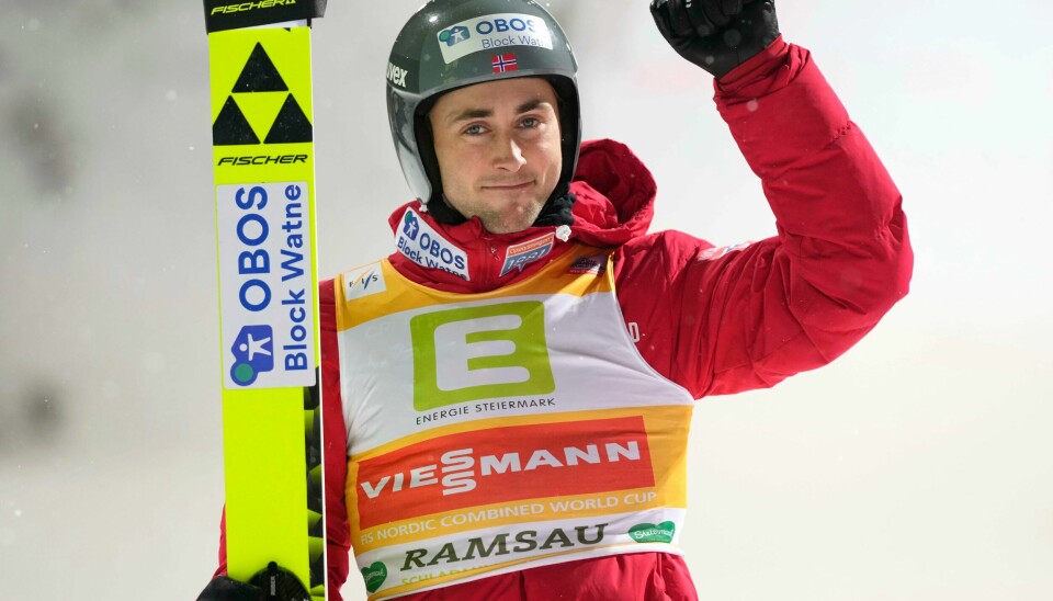 Jarl Magnus Riiber er nummer to før langrennet i lørdagens kombinertkonkurranse. Jarl Magnus Riiber er nummer to før langrennet i lørdagens kombinertkonkurranse. Foto: Matthias Schrader / AP / NTB