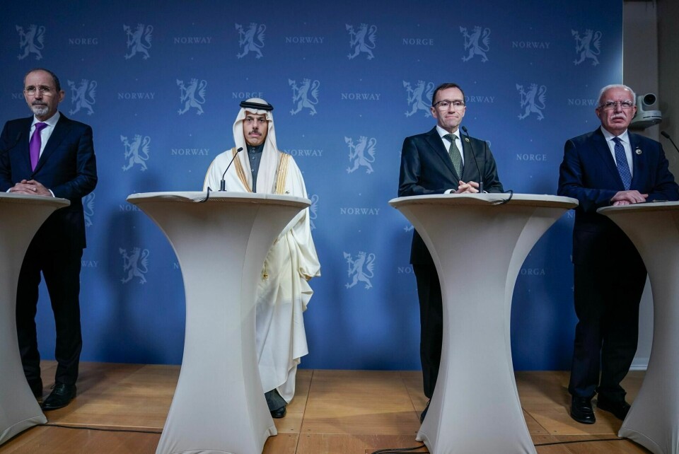 Pressekonferanse etter møtet om Gaza med arabiske ledere like før jul. F.v: Jordans utenriksminister Ayman Al Safadi, Saudi-Arabias utenriksminister prins Faisal bin Farhan al Saud, utenriksminister Espen Barth Eide og Palestinas utenriksminister Riyad Najeeb al-Maliki. Espen Barth Eide