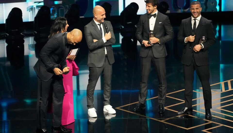 Pep Guardiola fikk seks av sine spillere på Fifas verdenslag, inkludert Ruben Dias og Kyle Walker. Erling Braut Haaland fikk også plass, men var hjemme på grunn av sykdom Pep Guardiola fikk seks av sine spillere på Fifas verdenslag, inkludert Ruben Dias og Kyle Walker. Erling Braut Haaland fikk også plass, men var hjemme på grunn av sykdom