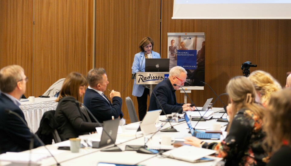 Administrerende direktør Marit Lind og styret i Helse nord under det ekstraordinære styremøtet forrige uke. Tirsdag blir det klart hvordan det nye styret vil se ut. Det var sterke diskusjoner og uenigheter på møtet.Foto: Astrid Pedersen / NTB