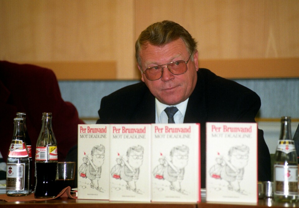 Året er 1991 og en tankefull Per Brunvand presenterer sin bok om 16 turbulente år på redaktørkrakken i Arbeiderbladet. Året er 1991 og en tankefull Per Brunvand presenterer sin bok om 16 turbulente år på redaktørkrakken i Arbeiderbladet.