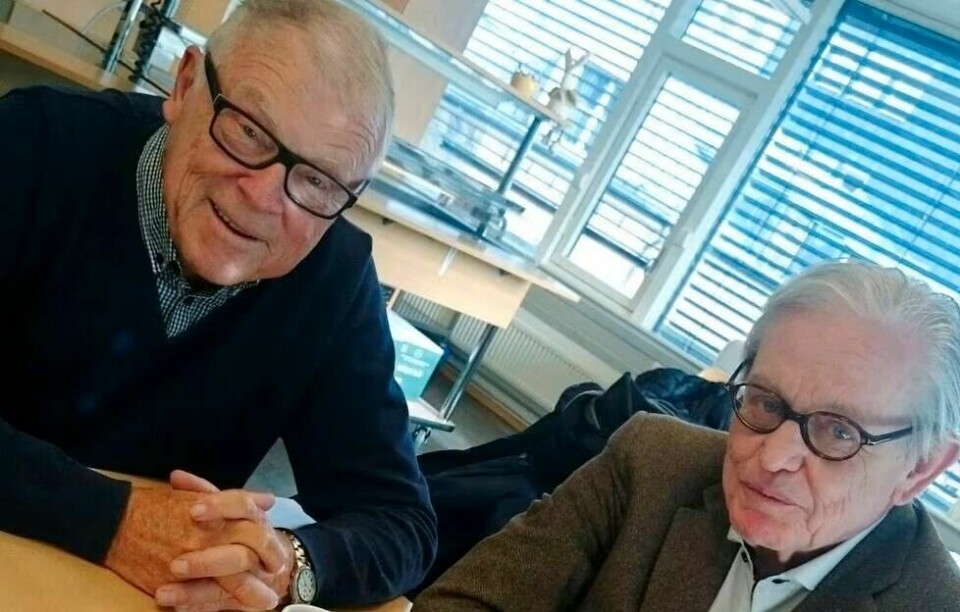 Per Brunvand og Arne Strand, som nå begge er døde, i samtale med Eirik Hoff Lysholm i Dagsavisen i 2015. Per Brunvand og Arne Strand, som nå begge er døde, i samtale med Eirik Hoff Lysholm i Dagsavisen i 2015.
