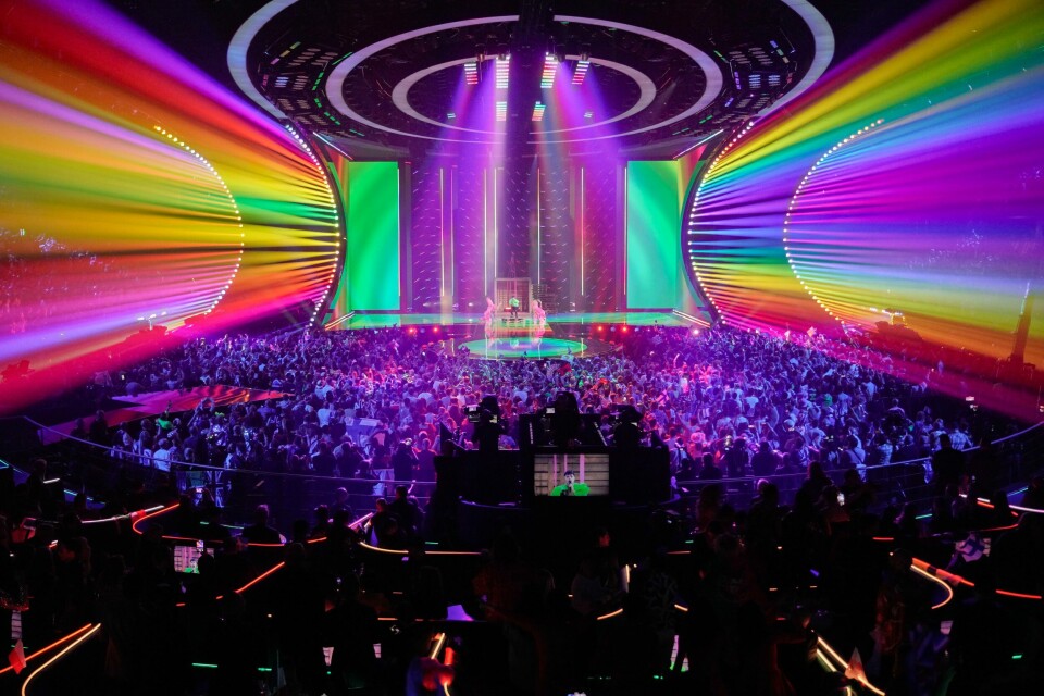 Käärijä fra Finland på scenen under finalen i Eurovision Song Contest i Liverpool. 1300 finske musikere krever at Israel ikke får delta i Eurovision. Her fra Finlands opptreden under Eurovision-finalen i fjor. Foto: Heiko Junge / NTB