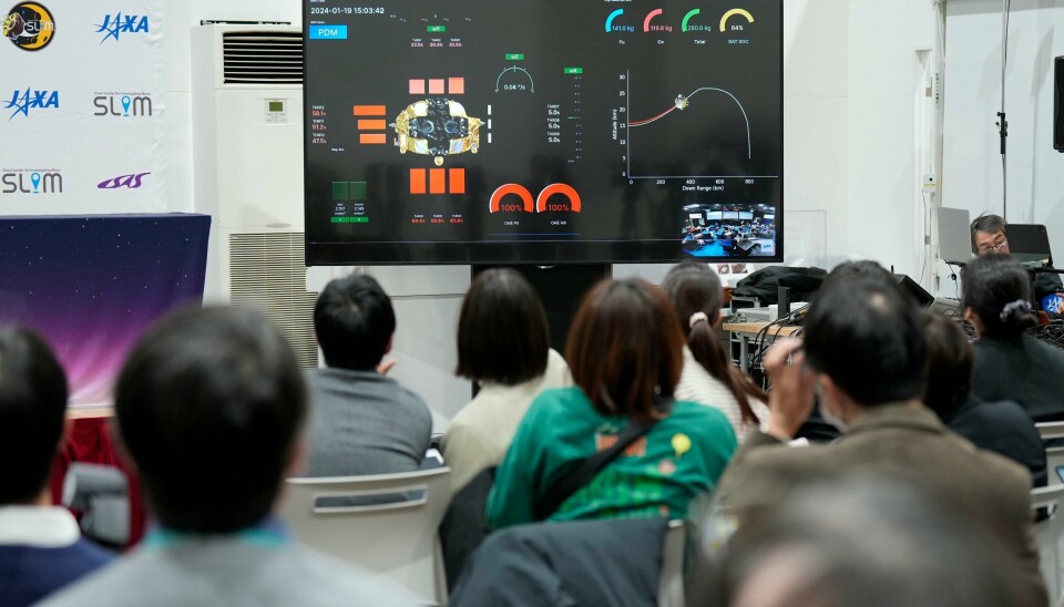 Journalister fulgte spent med da en japansk romsonde landet på månen fredag kveld norsk tid. Journalister fulgte spent med da en japansk romsonde landet på månen fredag kveld norsk tid. Foto: AP / NTB