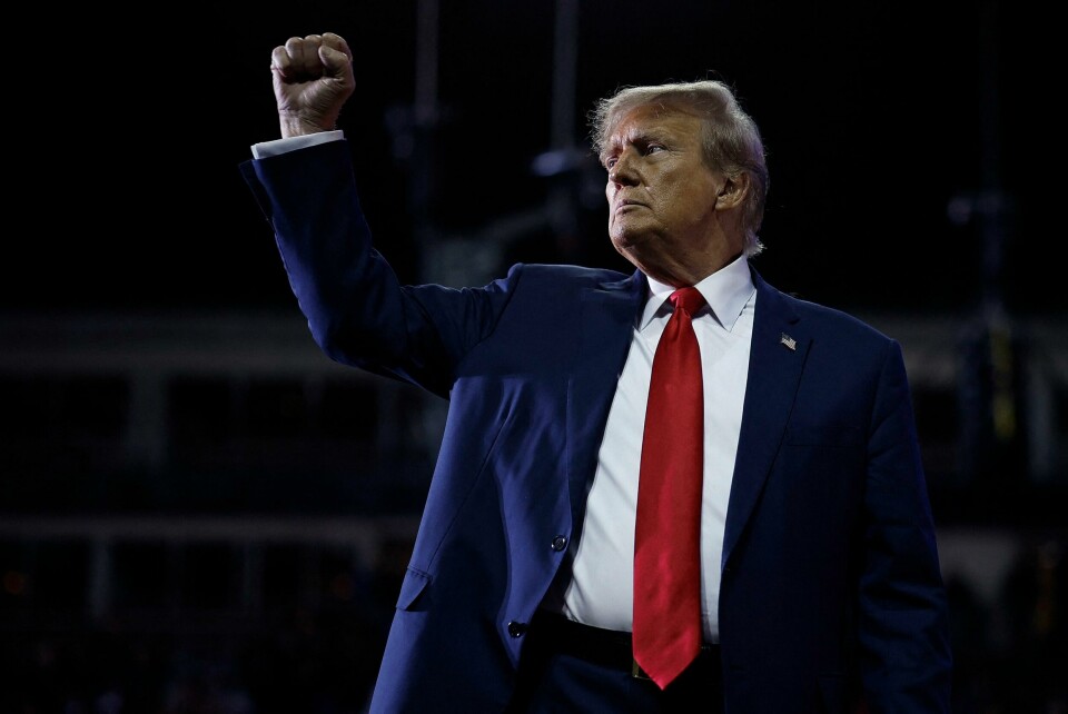 «Donald Trump er den eneste som er sterk nok til å utfordre den liberale eliten» er en nøkkelsetning for å forstå Trump-magien i USA, også i 2024, skriver Helge Simonnes.
