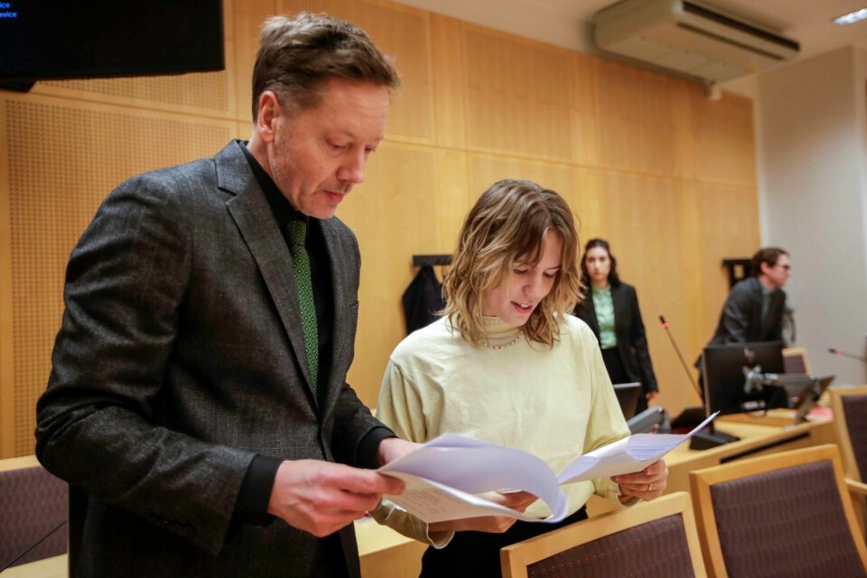 Frode Pleym fra Greenpeace Norge og leder i Natur og Ungdom, Gina Gylver, vant mot staten i Oslo Tingrett. Frode Pleym fra Greenpeace Norge og leder i Natur og Ungdom, Gina Gylver, vant mot staten i Oslo Tingrett.