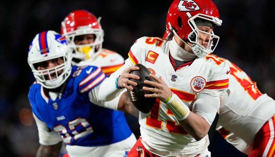 Kansas City Chiefs -quarterback Patrick Mahomes med ballen i seierskampen mot Buffalo Bills i NFL-sluttspillet Kansas City Chiefs -quarterback Patrick Mahomes med ballen i seierskampen mot Buffalo Bills i NFL-sluttspillet. Foto: Frank Franklin II, AP / NTB