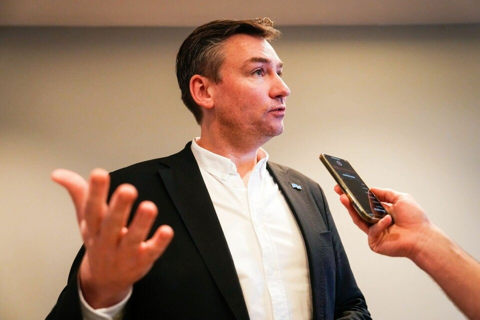 Jeg prøver å skape et verdig liv, men for Henrik Asheim (bildet) er jeg tydeligvis bare en strek i regninga. Ikke lat som at jeg bør tvinges ut i jobb for min egen del, når det egentlig handler om å få grønne tall i regnskapet, skriver Kine Albrigtsen. Henrik Asheim, nestleder i Høyre