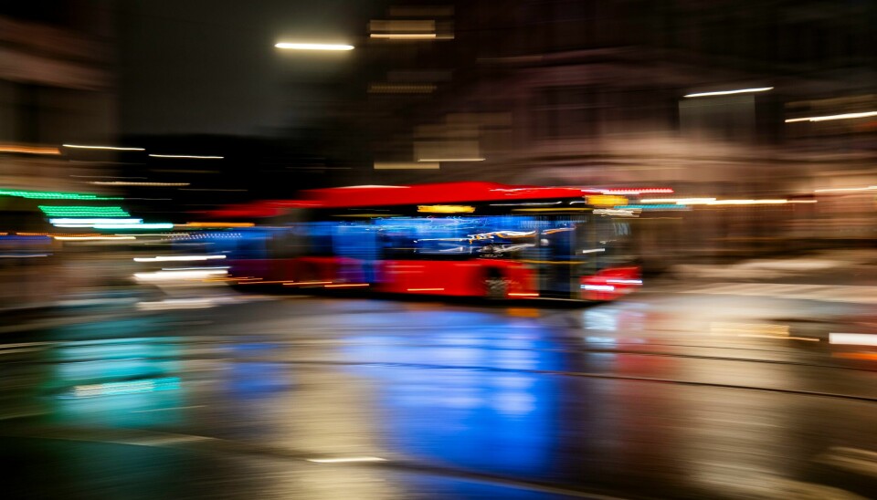 Torsdag morgen er det mange innstilte busser i Oslo-området. Her kjører en buss i Gamlebyen i Oslo. Torsdag morgen er det mange innstilte busser i Oslo-området. Her kjører en buss i Gamlebyen i Oslo. Foto: Fredrik Varfjell / NTB