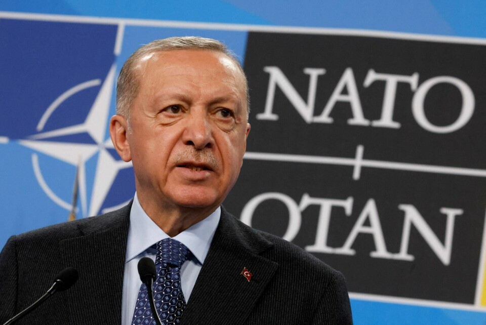 Tyrkias president Recep Tayyip Erdogan har lenge trenert Sveriges Nato-søknad. Tyrkias president Recep Tayyip Erdogan har lenge trenert Sveriges Nato-søknad.