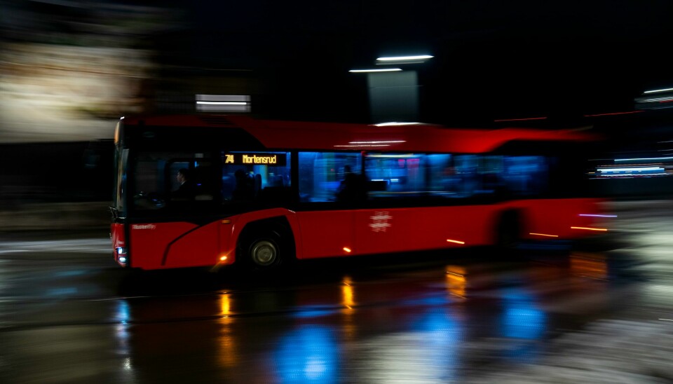 Busstrafikken i Oslo-området vil bli påvirket av det varslede været fredag. Busstrafikken i Oslo-området vil bli påvirket av det varslede været fredag. Foto: Fredrik Varfjell / NTB