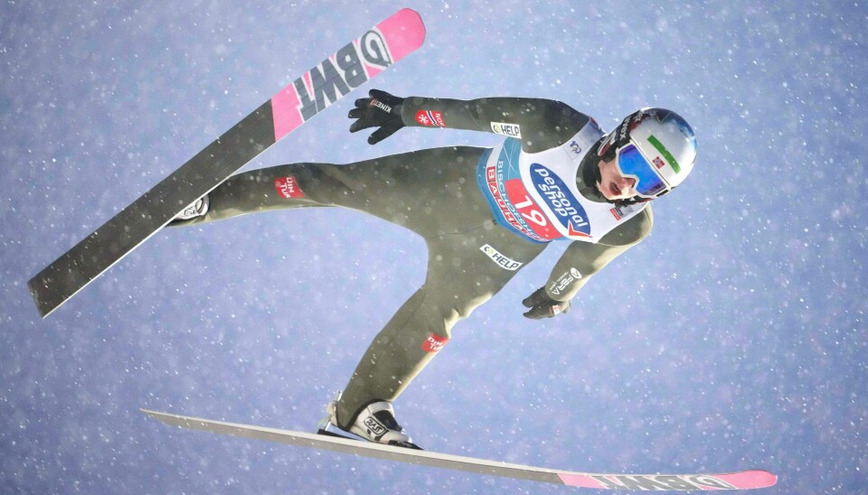 Halvor Egner Granerud vant hoppuka i fjor vinter, i år har det gått betydelig tyngre. Halvor Egner Granerud vant hoppuka i fjor vinter, i år har det gått betydelig tyngre.