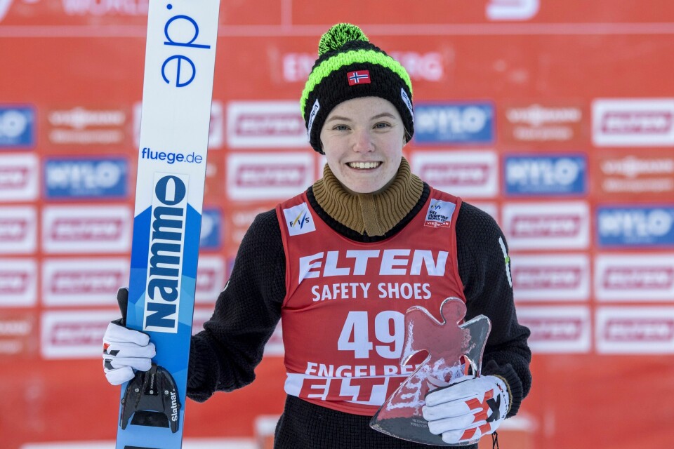 Eirin Maria Kvandal har vært sesongens beste skihopper uavhengig av kjønn. Eirin Maria Kvandal har vært sesongens beste skihopper uavhengig av kjønn.